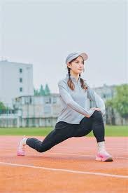 最后通牒已下，4年2.75亿顶薪逼宫独行侠，浓眉交易陷僵局，勇士雄鹿伺机而动